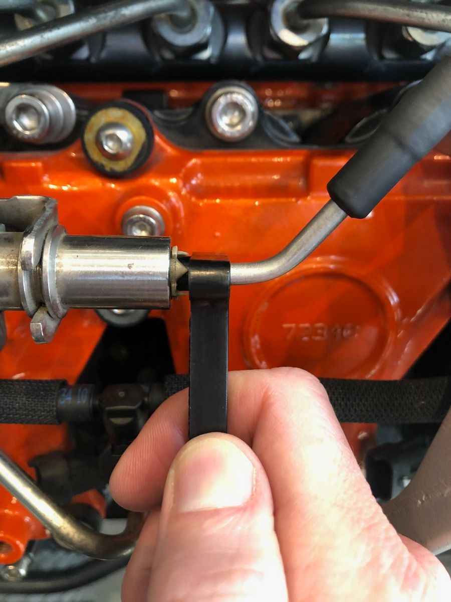 Fleece Dosing Injector Fuel Line Disconnect Tool (2011-2016 GM HD)